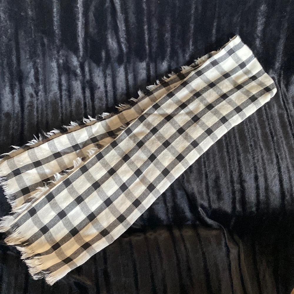 TALBOTS black & white wool ~ 48 inch square plaid scarf